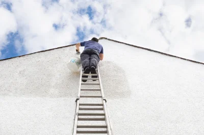 Peinture extérieure à Cénevières — façades et ravalement